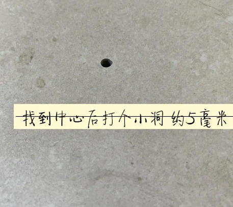 始兴瓷砖空鼓维修公司专业解答在瓷砖铺贴过程中，如果砂料搅拌不均匀，将会带来以下问题